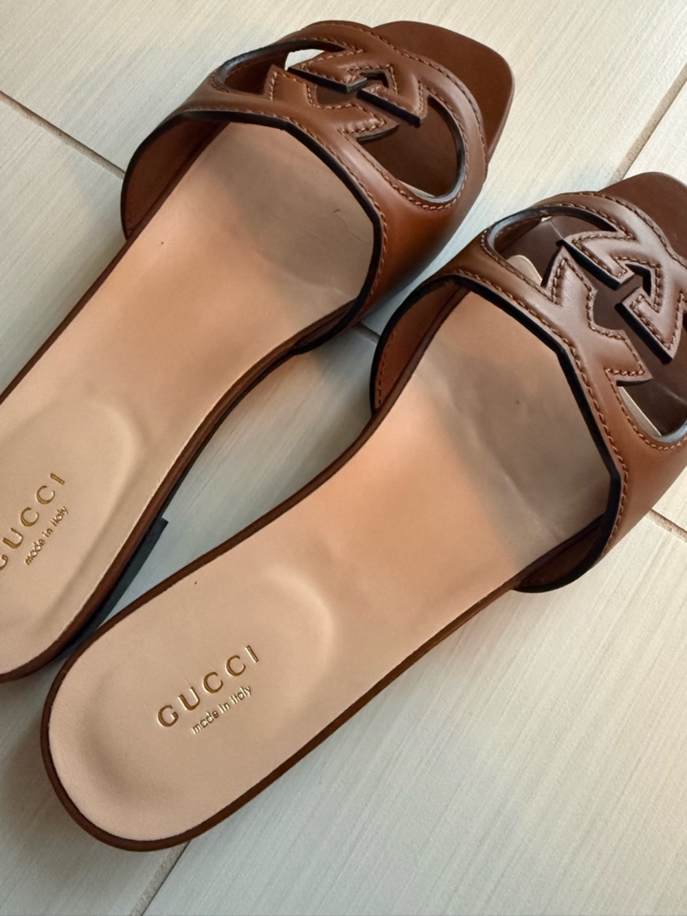 Gucci Tan Leather GG Cutout Slide Mules - Picture 4 of 4